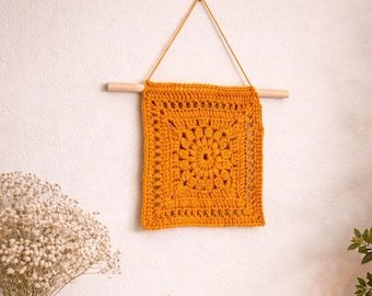 Crochet Granny Square Wall Hanging – Botanical Flower Home Decor - Image 5
